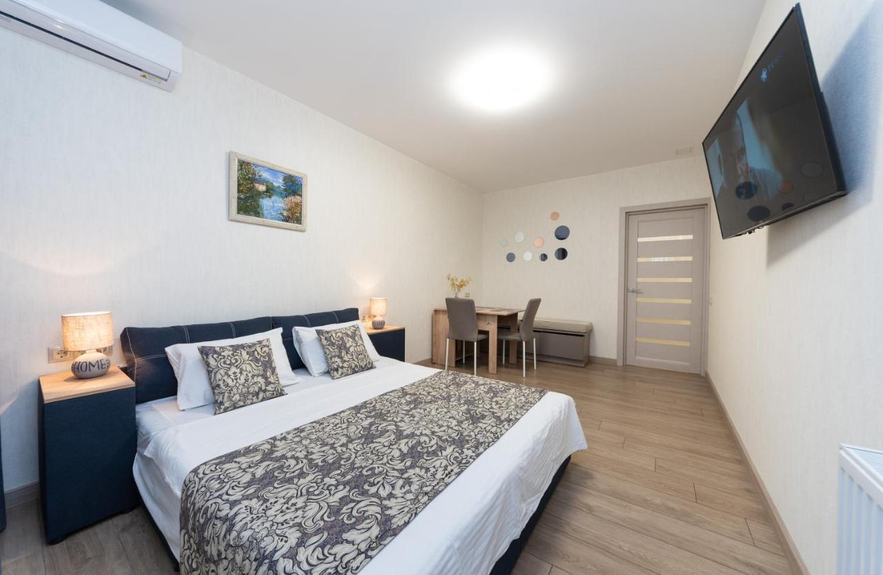 Apartments Riviera Kyiv Exterior photo